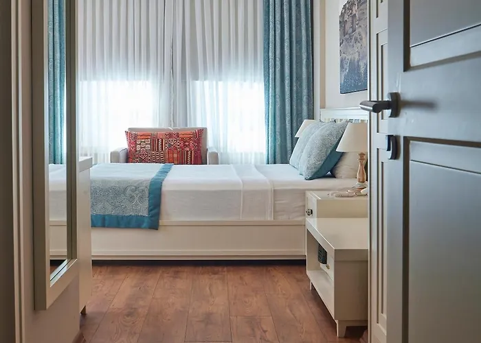 Hotel Meydani Butik Derekoy (Gokceada)